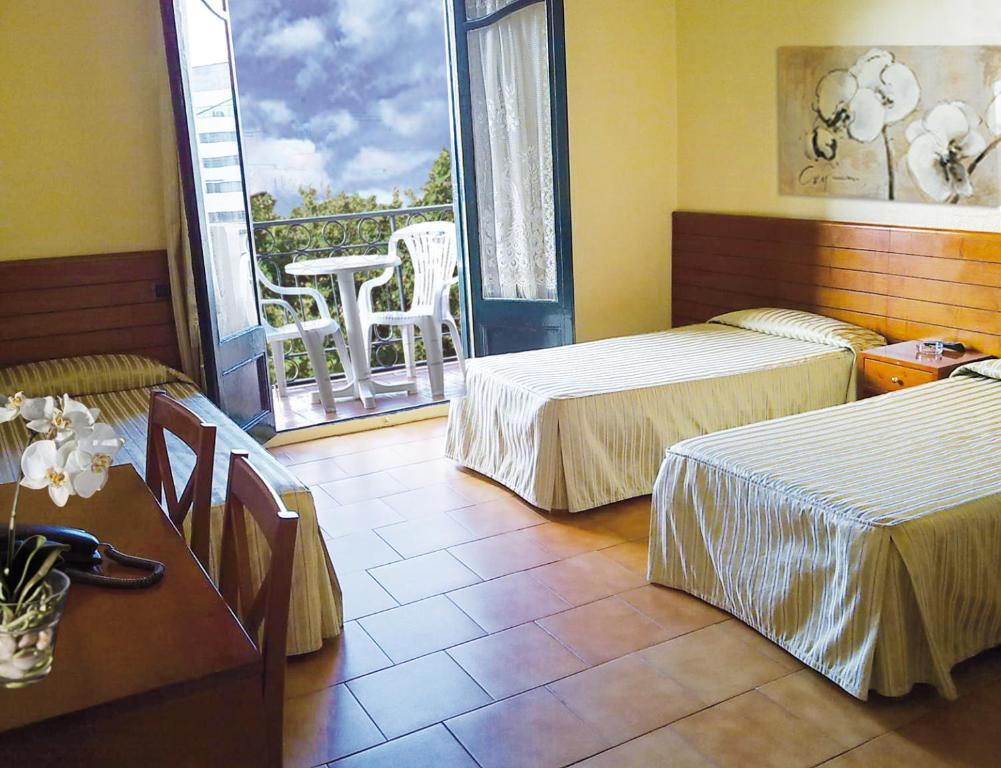 Hotel Toledano Ramblas Barselona Oda fotoğraf
