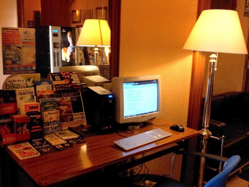Hotel Toledano Ramblas Barselona Dış mekan fotoğraf